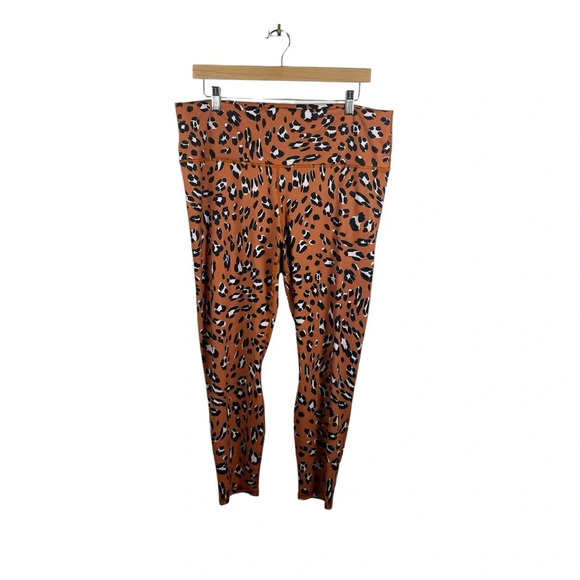Fabletics Powerhold Compression ⅞ Leggings in Burnt Orange Leopard Size 2X - Picture 6 of 14